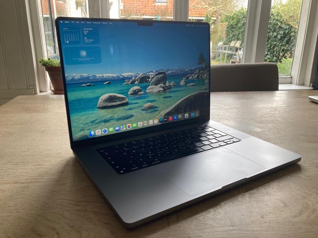 MacBook Pro met M1 Pro-chip 16inch 10core 16core GPU, Computers en Software, Apple Macbooks, Gebruikt, Qwerty, 512 GB, 16 inch