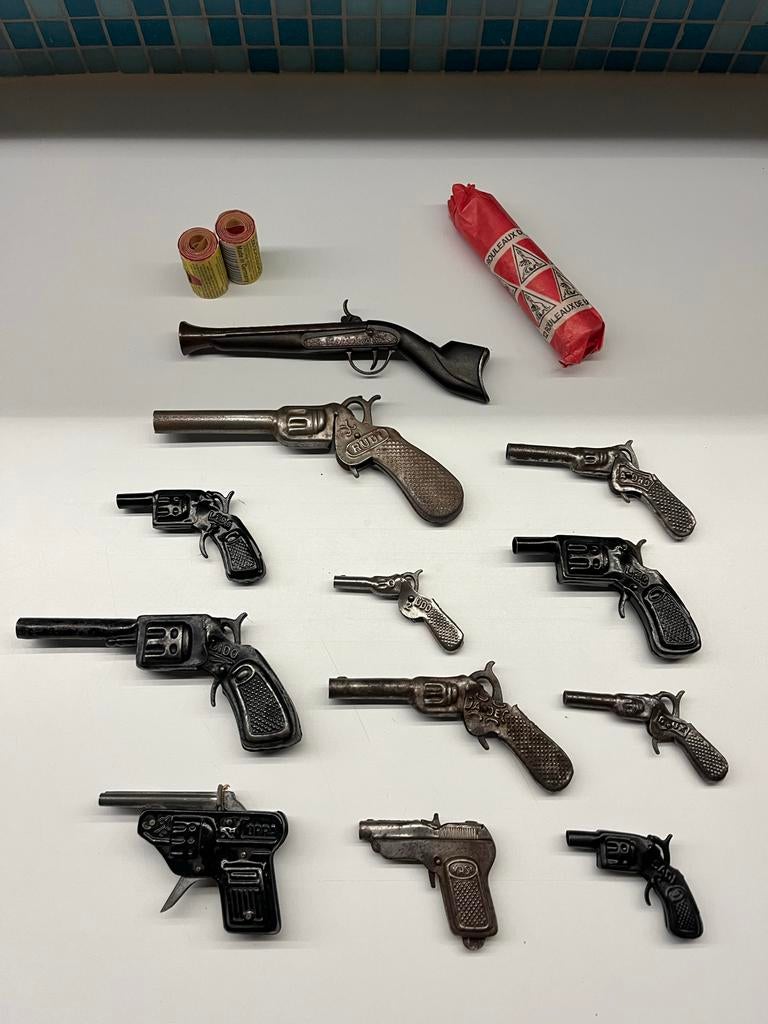 Verzameling Vintage Speelgoedpistolen. oa 10 stuks DRP., Ophalen of Verzenden