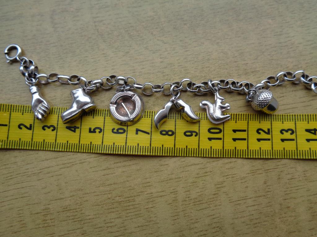 zilveren armband met vintage bedels [426], Verzenden, Zo goed als nieuw, Met bedels of kralen, Zilver