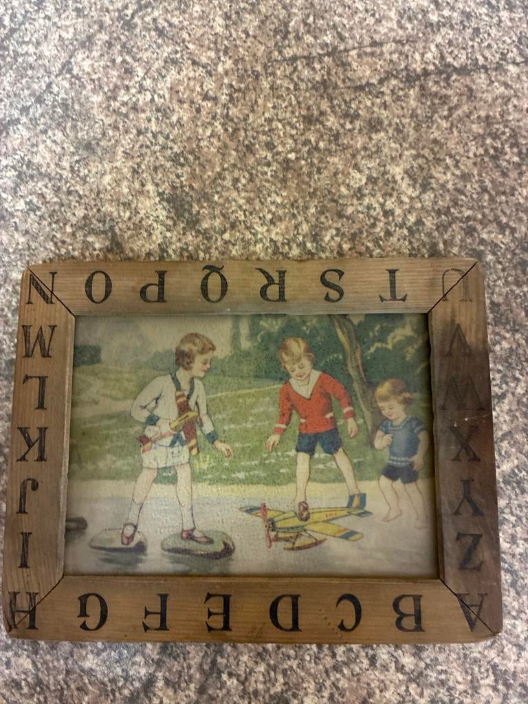 Vintage Kinderprent Alfabet Lijstje - Jongens met Vliegtuige, Ophalen, Gebruikt, Overige typen