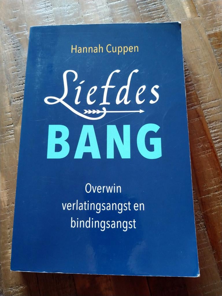Hannah Cuppen - Liefdesbang, Boeken, Ophalen of Verzenden, Gelezen, Hannah Cuppen