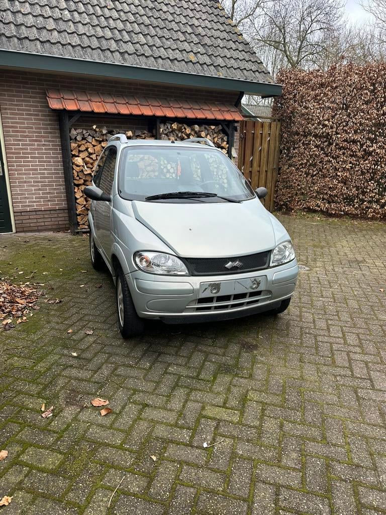 Ligier xtoo+ /brommobiel/ 45km auto, Parkeersensor, Diesel, Zilver of Grijs, Voorwielaandrijving