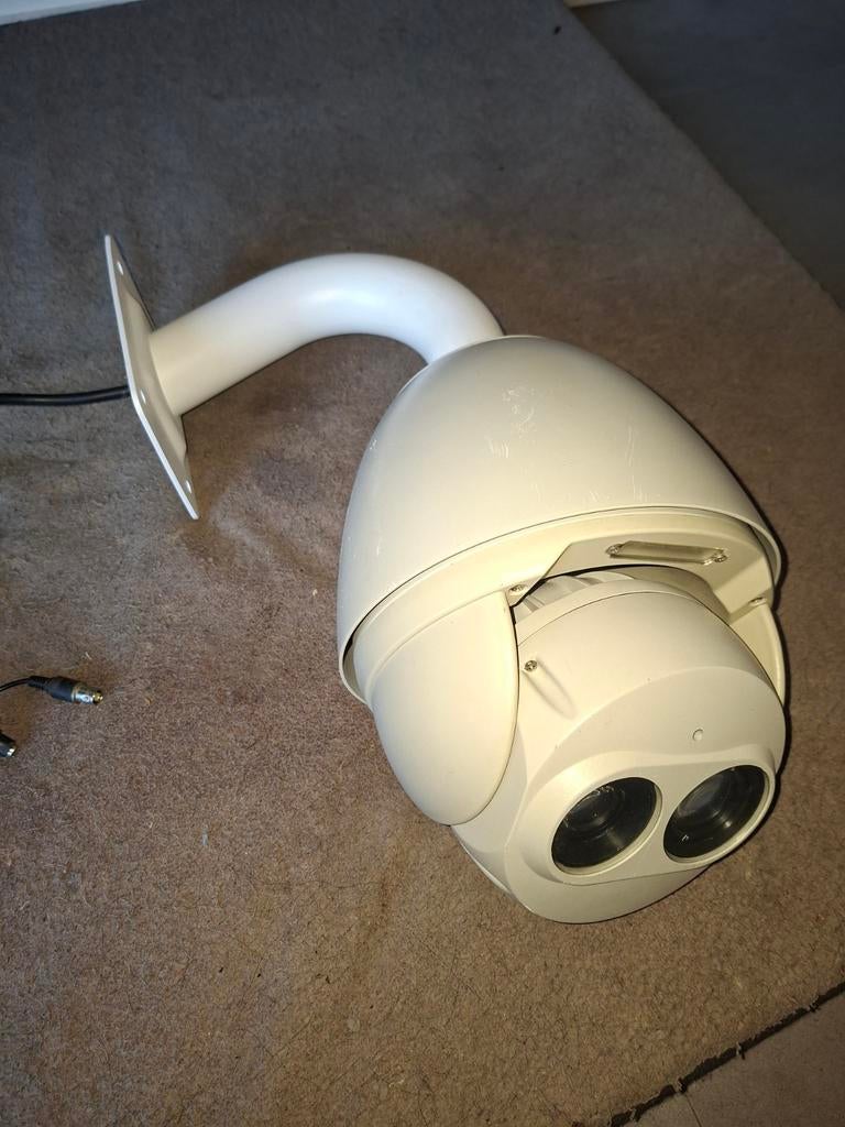 Professionele PTZ Beveiligingscamera met Dual-Lens, Audio, Tv en Foto, Videobewaking, Ophalen of Verzenden, Gebruikt, Buitencamera