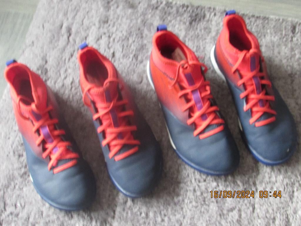 kunstgras sportschoenen 34, Ophalen of Verzenden, Zo goed als nieuw, Schoenen