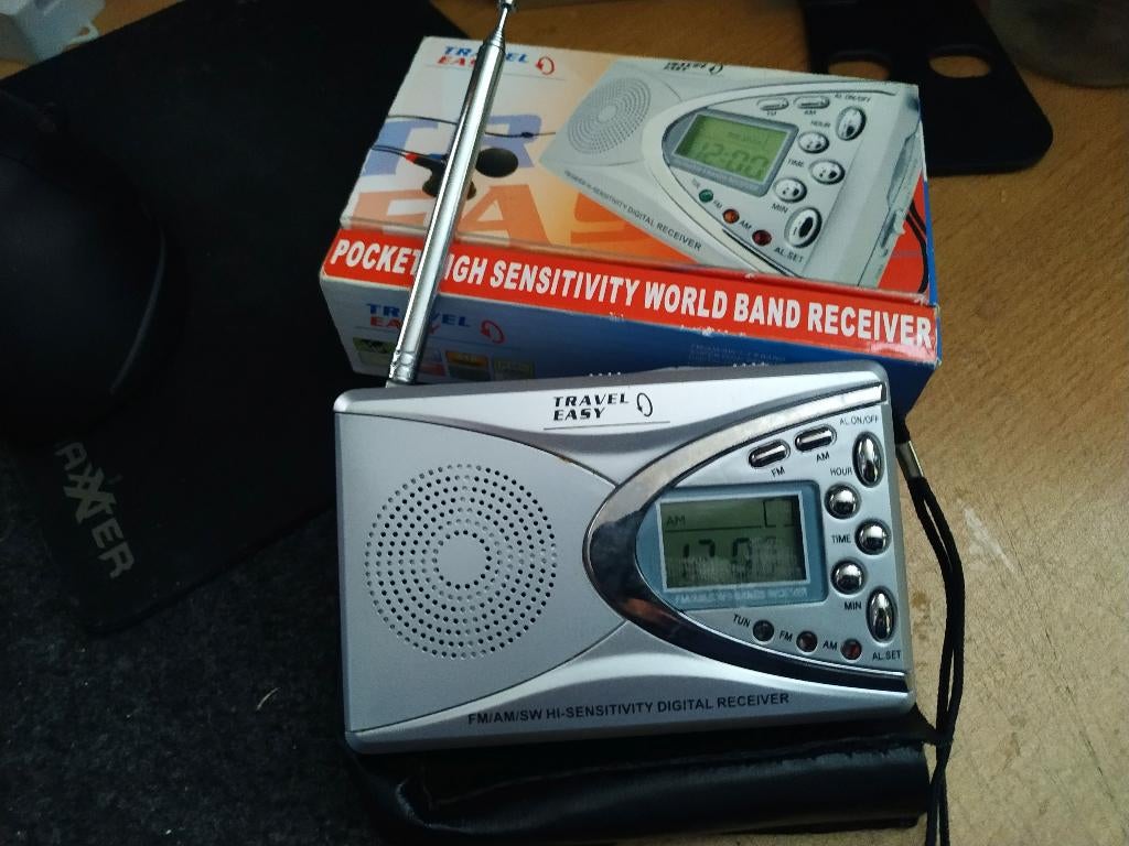 Travel Easy TXR556 World Band Receiver - radio, Ophalen of Verzenden, Nieuw, Radio