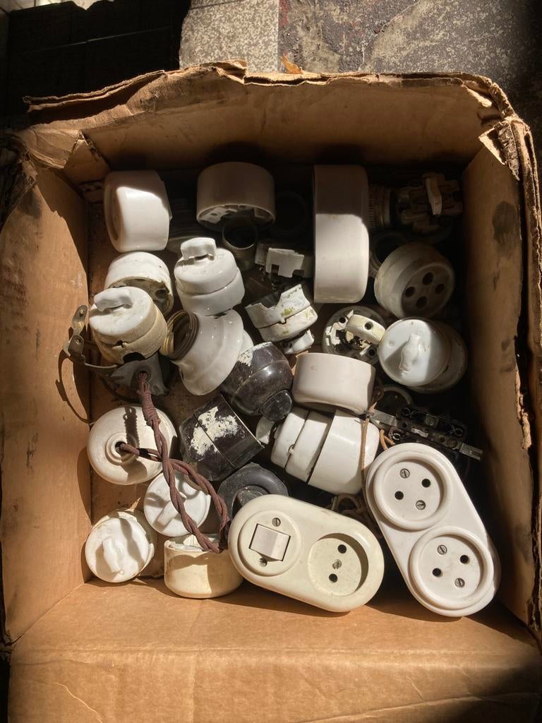 Porseleinen stopcontacten /schakelaars, Ophalen of Verzenden, Gebruikt, Stopcontact