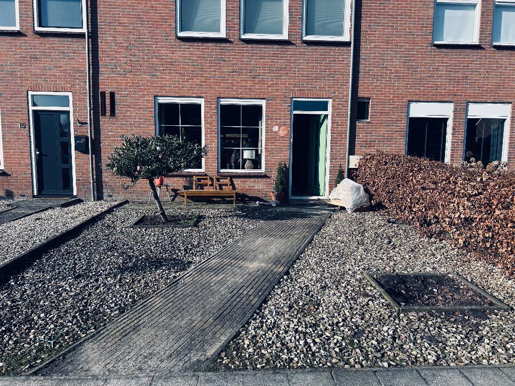 Gratis grind/ kiezelstenen, Tuin en Terras, Grind, Keien en Split, Ophalen, Overige materialen, Gebruikt, Antraciet