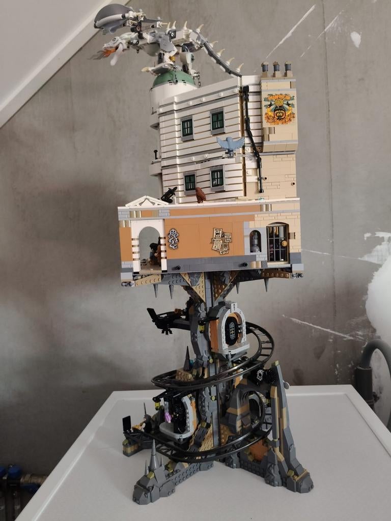 Gringotts Bank Harry Potter Wizarding World, lego 76417, Lego, Harry Potter, Ophalen of Verzenden, Zo goed als nieuw