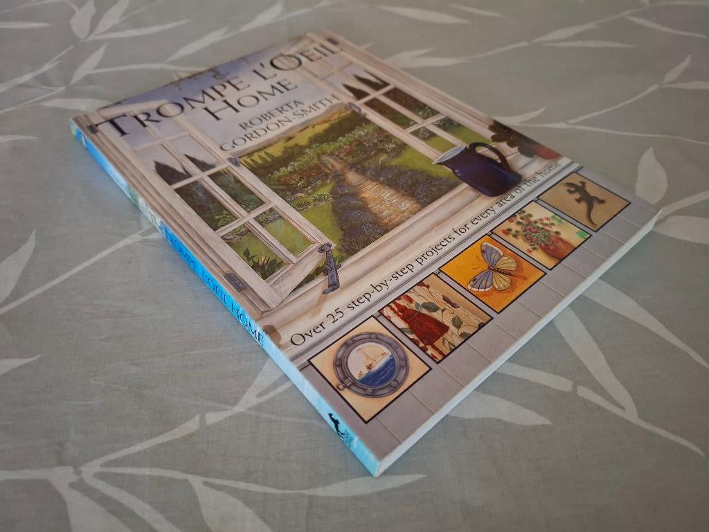 THE TROMPE L'OEIL Home  - Roberta Gordon-Smith, Ophalen of Verzenden, Gelezen, Overige onderwerpen