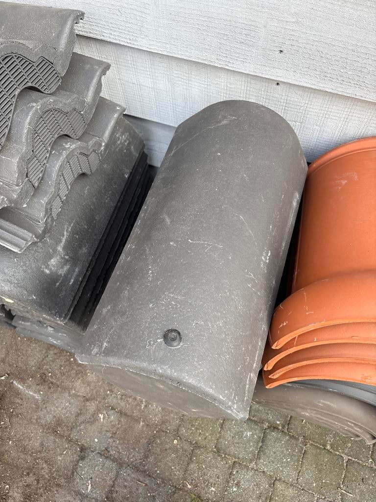 Nieuwe nokvorsten en dakpannen, Steen of Klei, Nieuw, Ophalen of Verzenden, 15 m² of meer