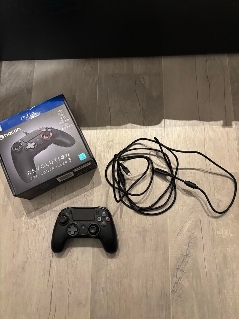 Nacon Revolution Pro Controller 3 voor PS4, Spelcomputers en Games, Spelcomputers | Sony PlayStation Consoles | Accessoires, Ophalen of Verzenden