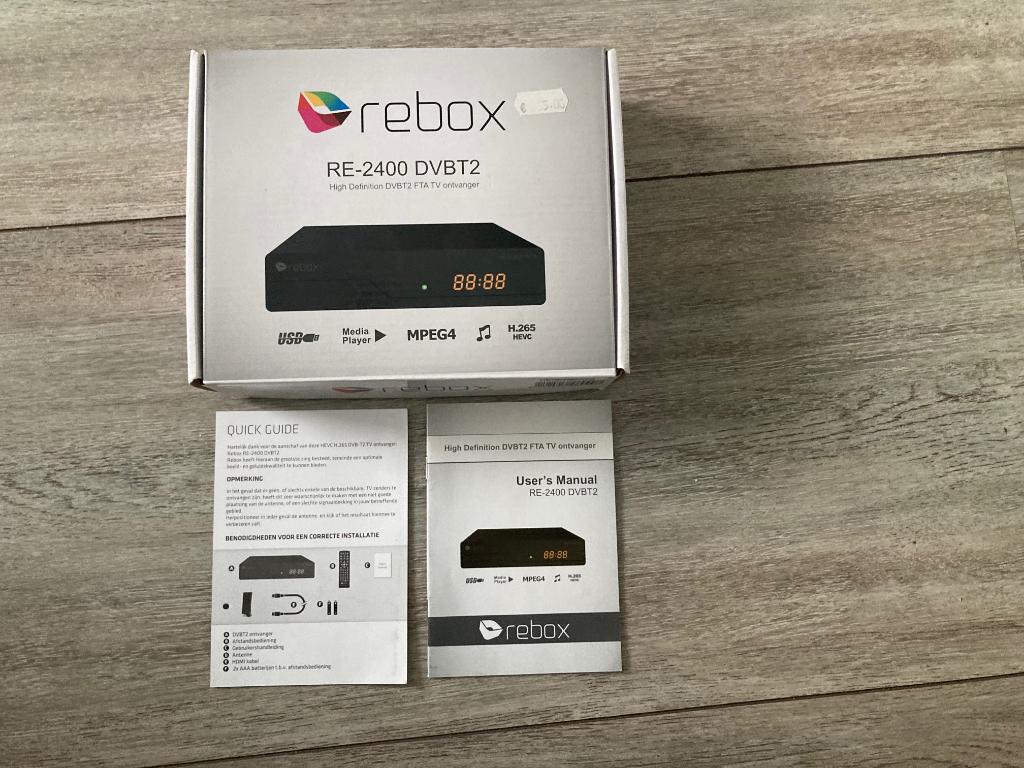 Rebox RE-2400 DVB-T2 FTA Digitenne ontvanger, Ophalen of Verzenden, Zo goed als nieuw