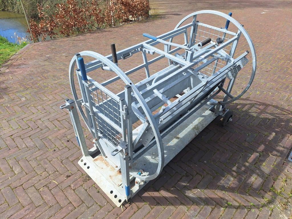 Schapenkantelaar met zijwaartse draaiing en onderstel, Dieren en Toebehoren, Schapen, Geiten en Varkens