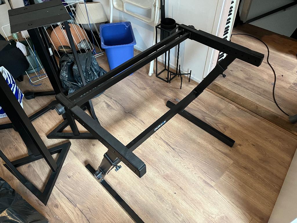 Quiklok Z 726 Keyboard stand (Z stand), Muziek en Instrumenten, Ophalen, Instrumentstandaard, Keyboard of Synthesizer, Zo goed als nieuw