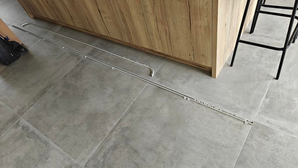 Gordijnrails - 2 stuks, wit, Huis en Inrichting, Gebruikt, Ophalen of Verzenden, 200 cm of meer, Minder dan 100 cm