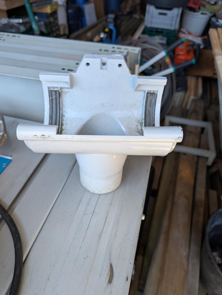 Nicoll NC25 PVC Dakgoot Afvoer - Wit, Gebruikt, Afvoer, Gebruikt, Pvc, 60 tot 80 mm