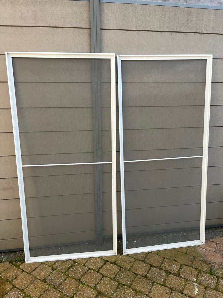 Twee raamhorren, Ophalen, Kunststof, 80 tot 100 cm, Overige typen