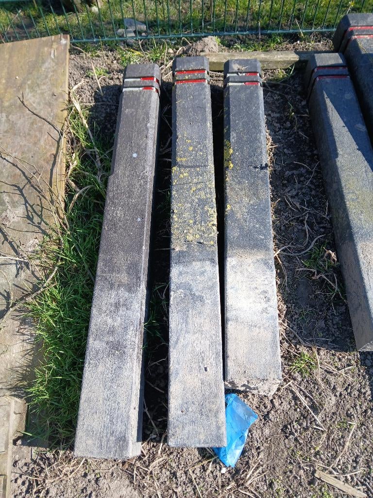 Kunststof palen, Ophalen of Verzenden, Gebruikt, Minder dan 180 cm, Palen