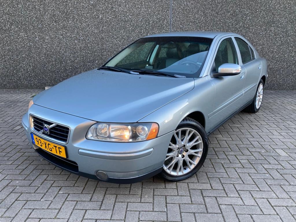 Volvo S60 2.4 140PK Drivers Edition 2007 Grijs, Voorwielaandrijving, Zwart, S60, 1600 kg