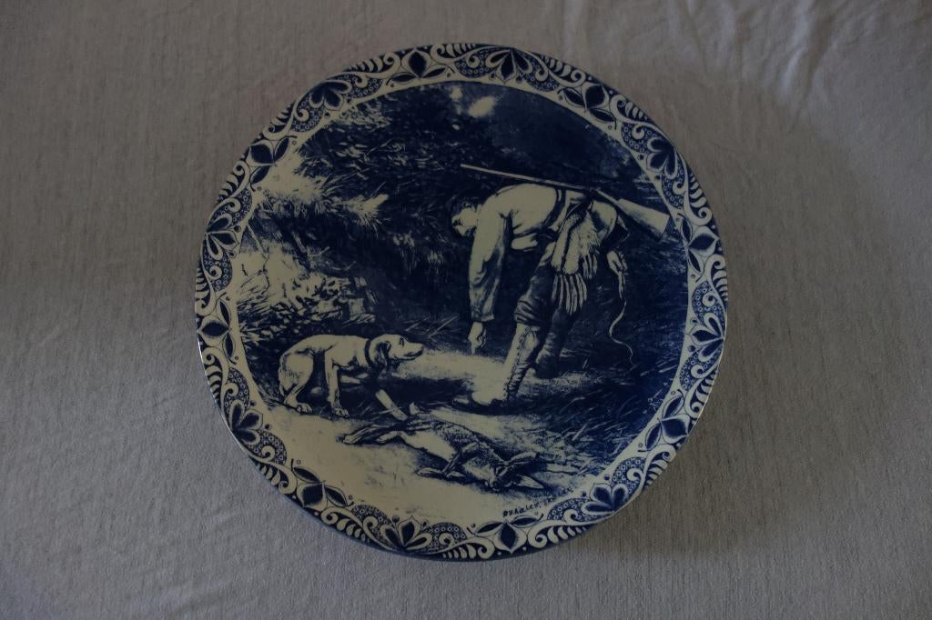 Wandbord porselein jager, Antiek en Kunst, Ophalen of Verzenden