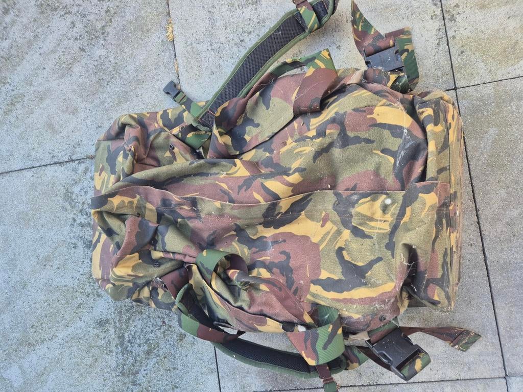 Legertas camouflage, Ophalen of Verzenden, 30 cm of meer, Minder dan 35 cm