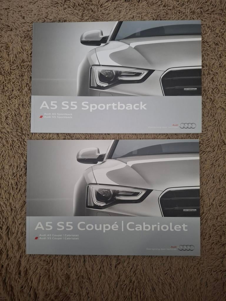 2x autofolder Audi A5/S5 Sportback/coupe/cabrio, Boeken, Verzenden, Zo goed als nieuw, Audi
