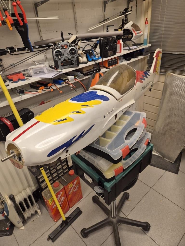 Te koop F3A HIGH-SOCIETY toestel, Hobby en Vrije tijd, Modelbouw | Radiografisch | Vliegtuigen, Ophalen, Gebruikt, Benzine