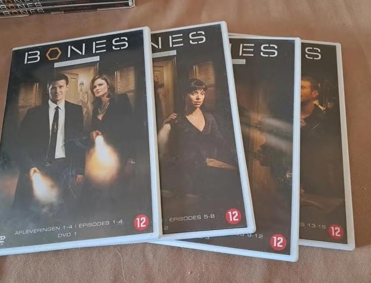 DVD Bones seizoen 3, Vanaf 12 jaar, Ophalen of Verzenden, Zo goed als nieuw, Overige genres