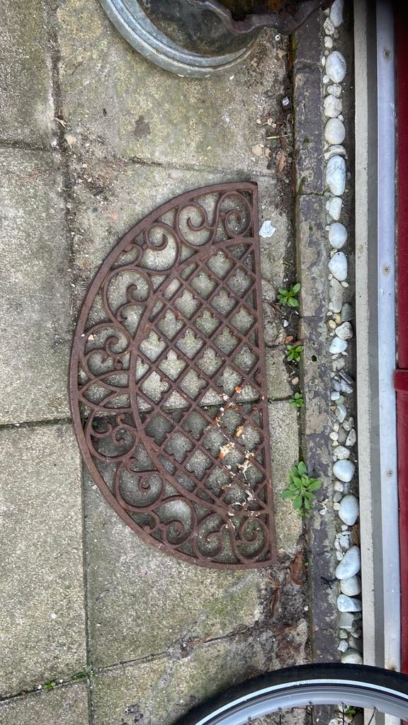 Brocante gietijzeren deurmat deur mat halve maan, Ophalen, Zo goed als nieuw, Gietijzer