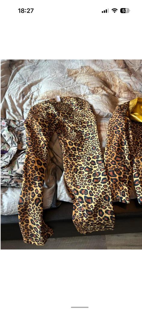 oppo suits carnavals kleding, Kinderen en Baby's, Carnavalskleding en Verkleedspullen, Ophalen of Verzenden, Zo goed als nieuw