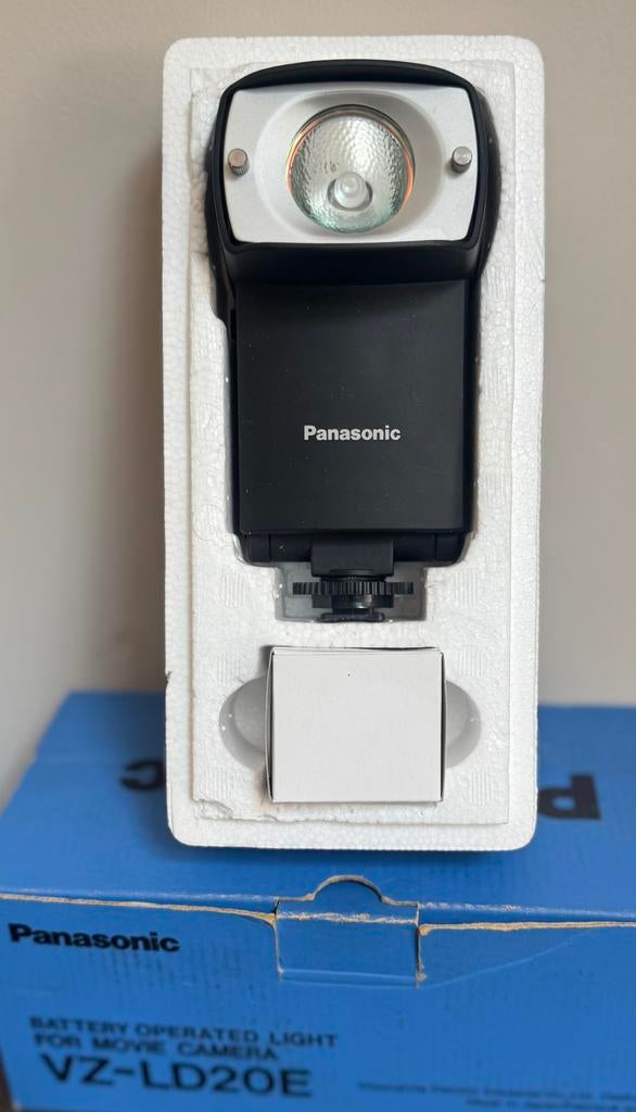 Panasonic video licht, Audio, Tv en Foto, Videocamera's Analoog, Ophalen of Verzenden, Overige soorten