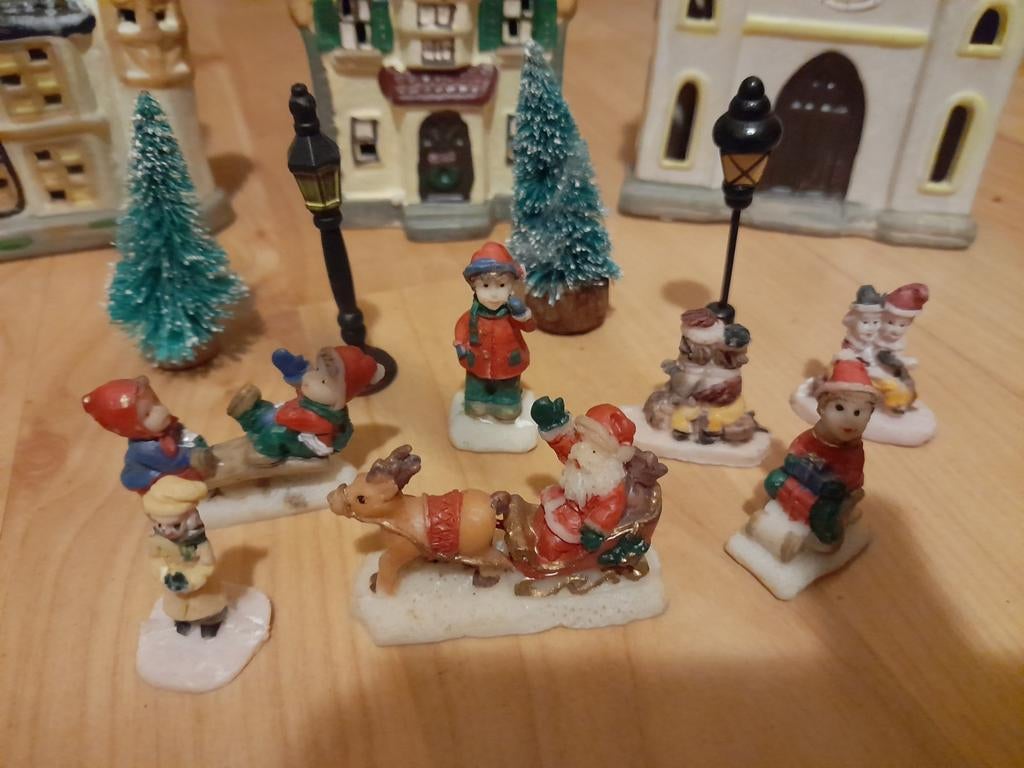 Zeer mooie huisjes licht en poppetjes, Ophalen, Nieuw