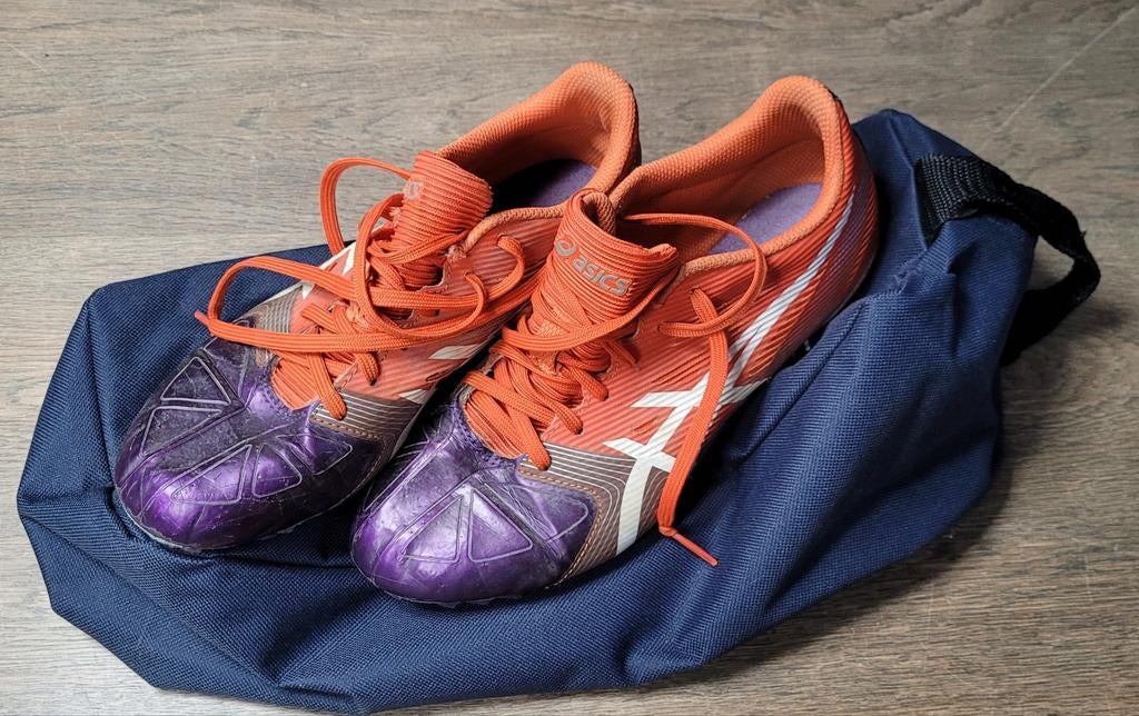 Asics sprint spikes - maat 39,5 - vallen klein, Sport en Fitness, Loopsport en Atletiek, Gebruikt, Ophalen of Verzenden, Spikes