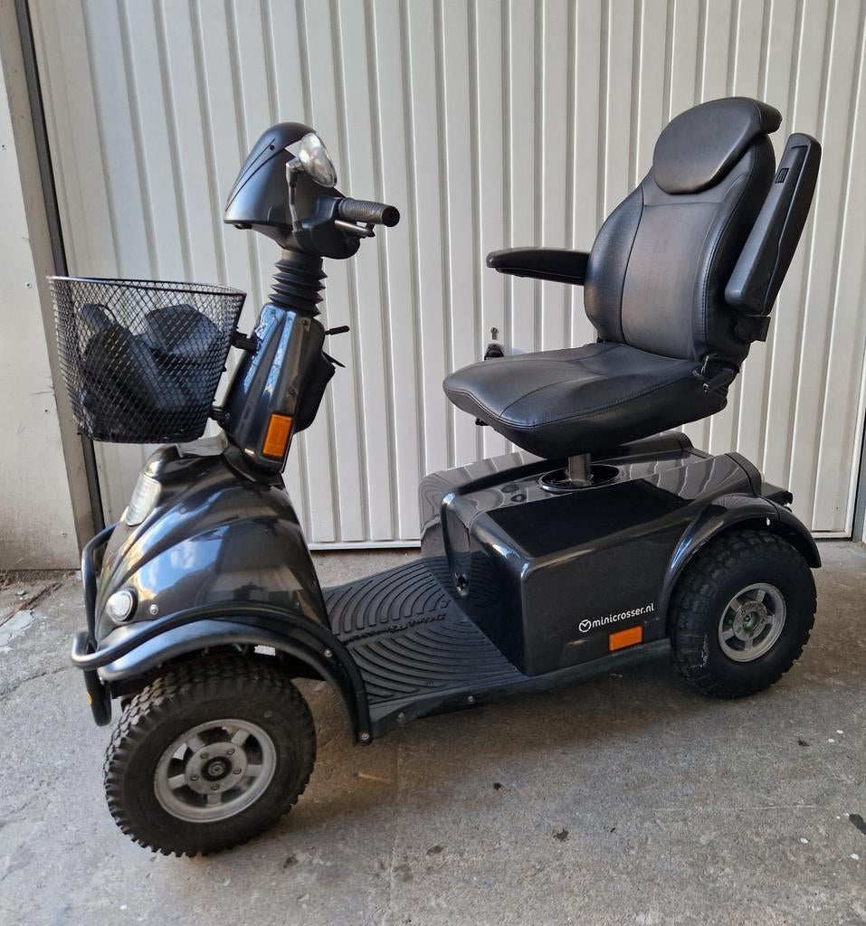 SCOOTMOBIEL MEDEMA MINICROSSER NW ACCU 75 SNEL 4 WIEL WIELEN, Ophalen of Verzenden