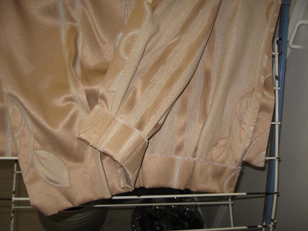 Verduistering gordijn €7.50 Beige - bruin genaaid 175 cm, Ophalen of Verzenden, Zo goed als nieuw, Bruin, 200 cm of meer