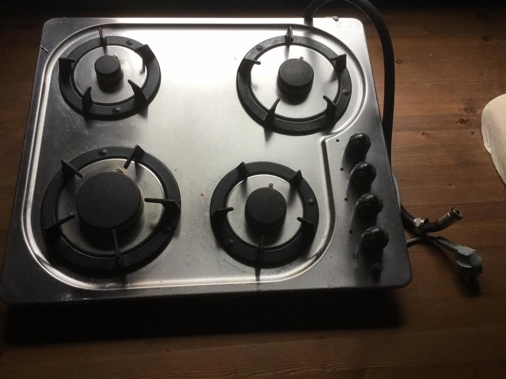 Gaskookplaat, met electrische ontsteking en gasslang 1 m., Ophalen, Gebruikt, 4 kookzones, Energieklasse A of zuiniger