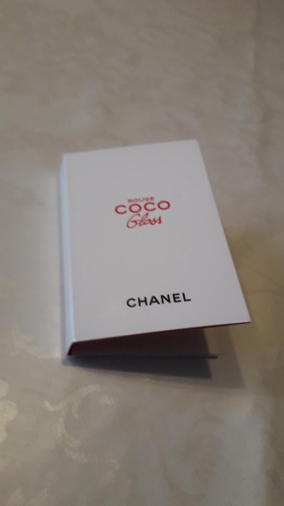 proefje Rouge COCO gloss, Lippen, Nieuw, Ophalen of Verzenden, Make-up