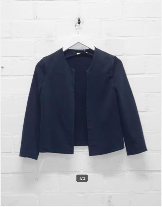 Circolo 1901 - Donkerblauwe blazer IT42/NL36 - Nieuw €175, Kleding | Dames, Jasjes, Kostuums en Pakken, Nieuw, Jasje, Maat 36 (S)