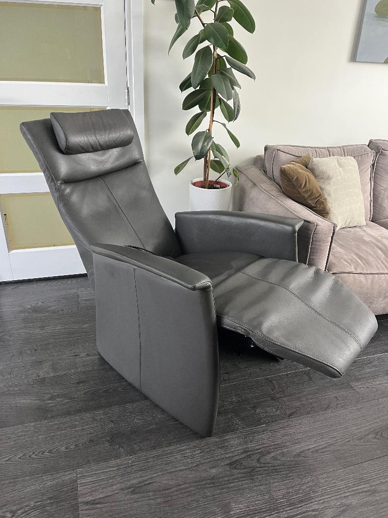 Prominent Relaxfauteuil Grijs Leer L Toscana Handmatig, Huis en Inrichting, Fauteuils, Minder dan 75 cm, Leer, Ophalen of Verzenden