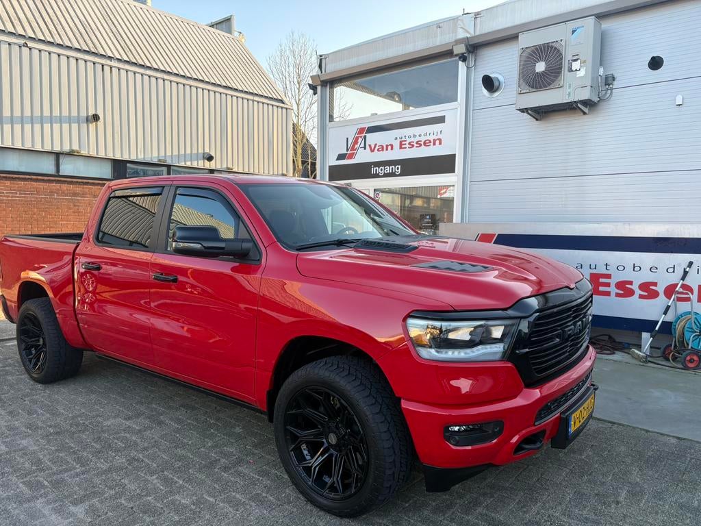 RAM 1500 RAM 1500 2024 Laramie nicht rood, Auto's, Automaat, 8 cilinders, 5654 cc, Bedrijf