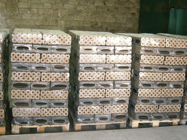 MAGAZIJN OPRUIMING : PINI KAY 960 KG 375,- !!, 6 m³ of meer, Ophalen, Beukenhout