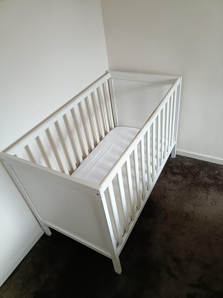 Ikea Ledikant  + Prolana Matras & Accessoires, Ophalen of Verzenden, Zo goed als nieuw, Ledikant