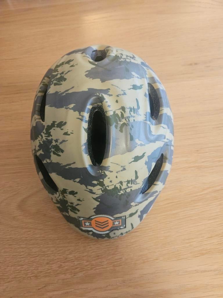 Stoere Fietshelm met Legerprint, Fietsen en Brommers, S, Onbekend, Jongen of Meisje, Ophalen of Verzenden