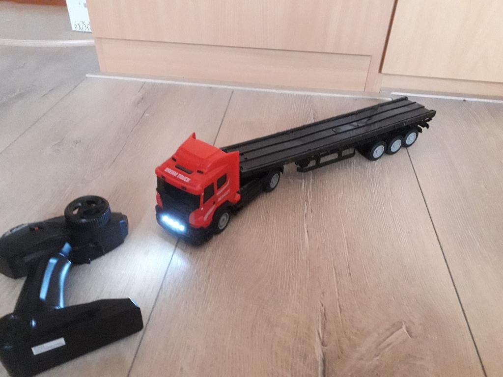 LEUKE RC SCANIA TRUCK MET TRAILER 1:32  RTR, Elektro, Ophalen of Verzenden, Zo goed als nieuw, Auto onroad