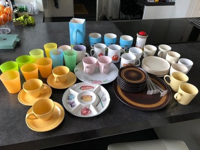 Kopjes, schotels, bekers, kan, gebakschaal, bordjes enz., Ophalen, Gebruikt