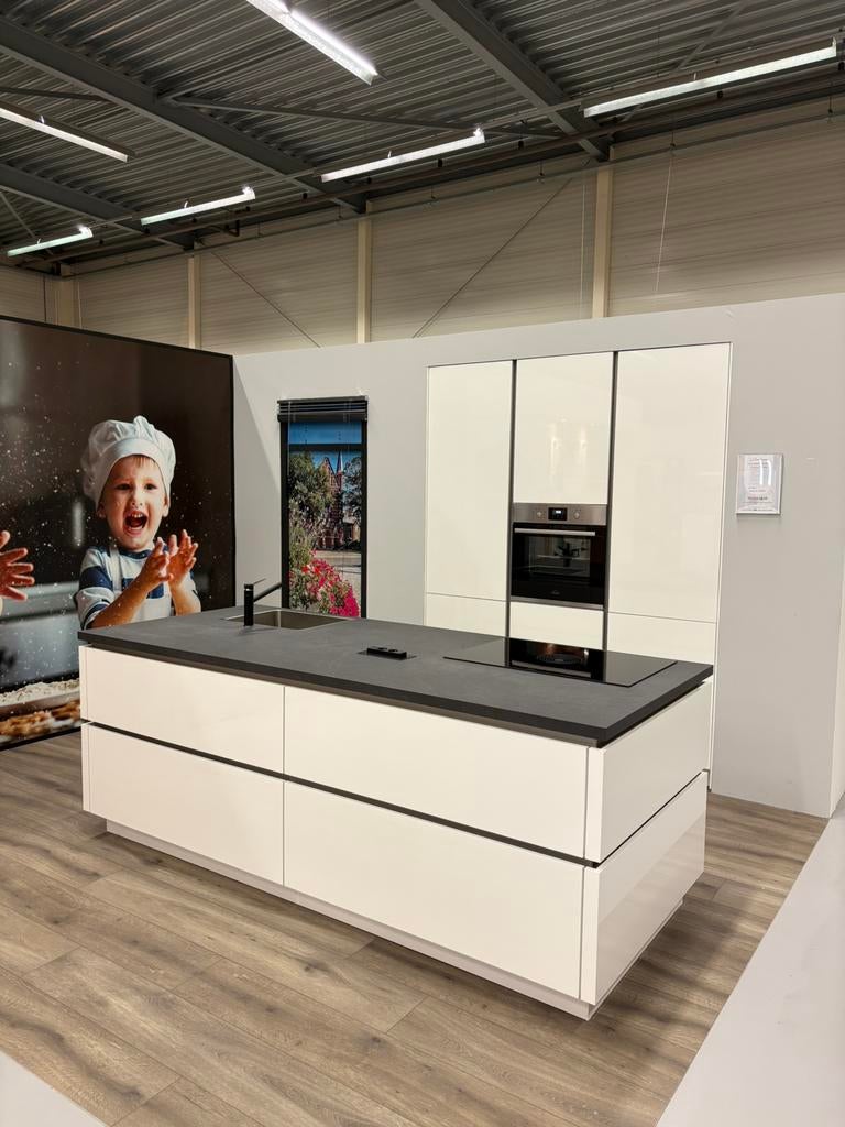Complete keuken hoogglans wit incl. apparatuur & kookeiland, Ophalen, Nieuw