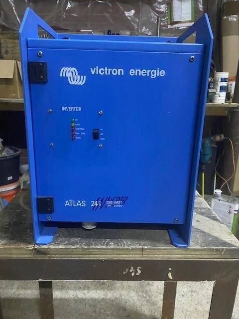 Victron Omvormer, Ophalen, Zo goed als nieuw, Elektra en Verlichting, Zeilboot of Motorboot