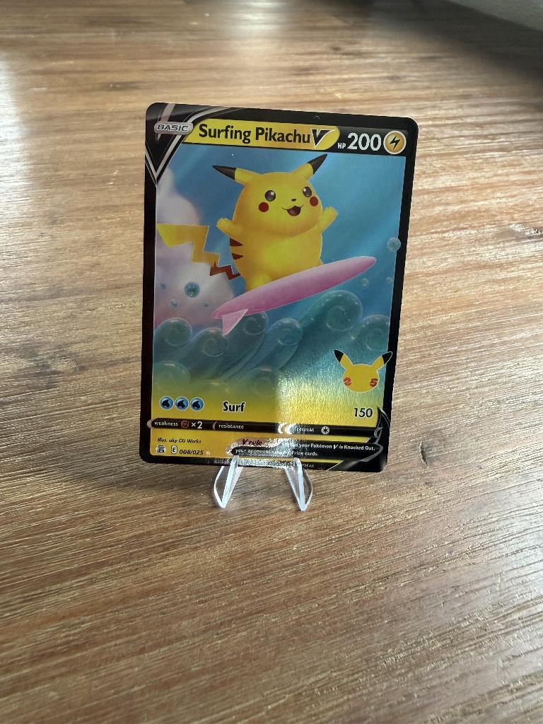 Surfing Pikachu - Celebrations Pokémon kaart, Ophalen, Zo goed als nieuw