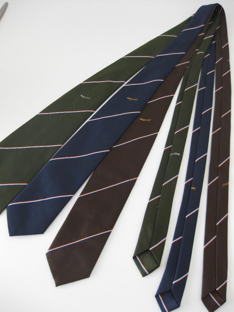 Stropdas 3 stuks 3 kleuren met logo Schiphol, Verzamelen, Luchtvaart en Vliegtuigspotten, Ophalen of Verzenden, Zo goed als nieuw