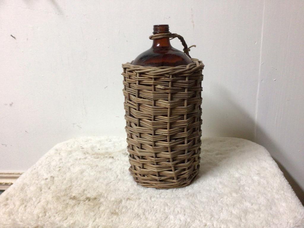 Brocante fles met pitriet eromheen, Ophalen of Verzenden